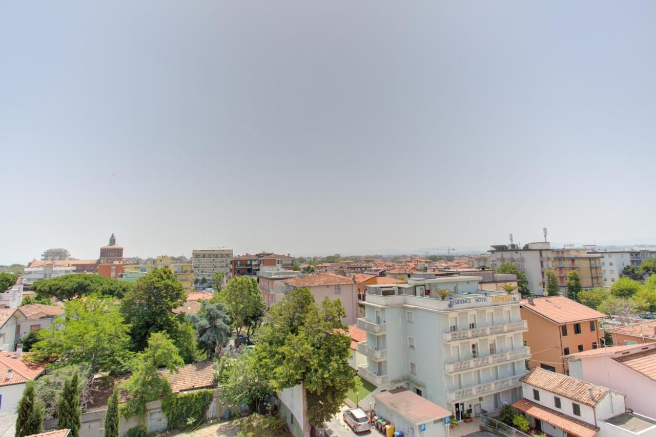 Hotel Nella Римини Экстерьер фото