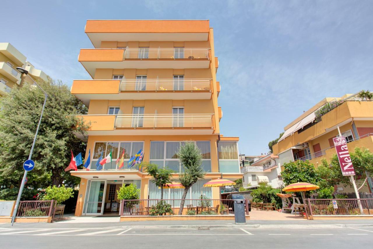 Hotel Nella Римини Экстерьер фото
